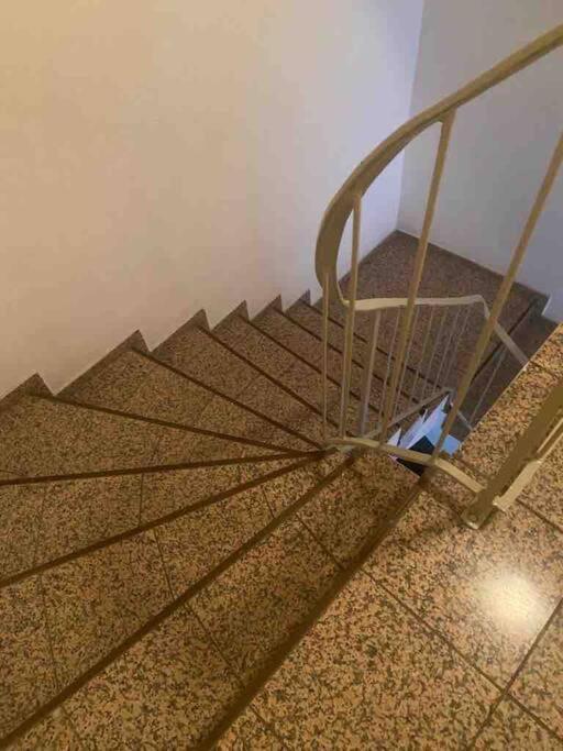 Schoene Und Gemuetliche Wohnung In Trier Zentrum Luaran gambar